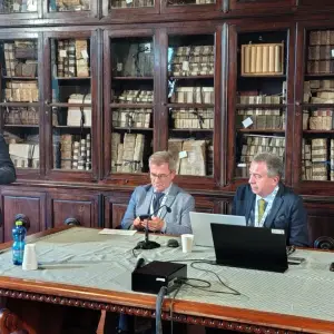 Tavolo Relatori per l'evento di REG4ia all’Internet Festival 2025 a Pisa